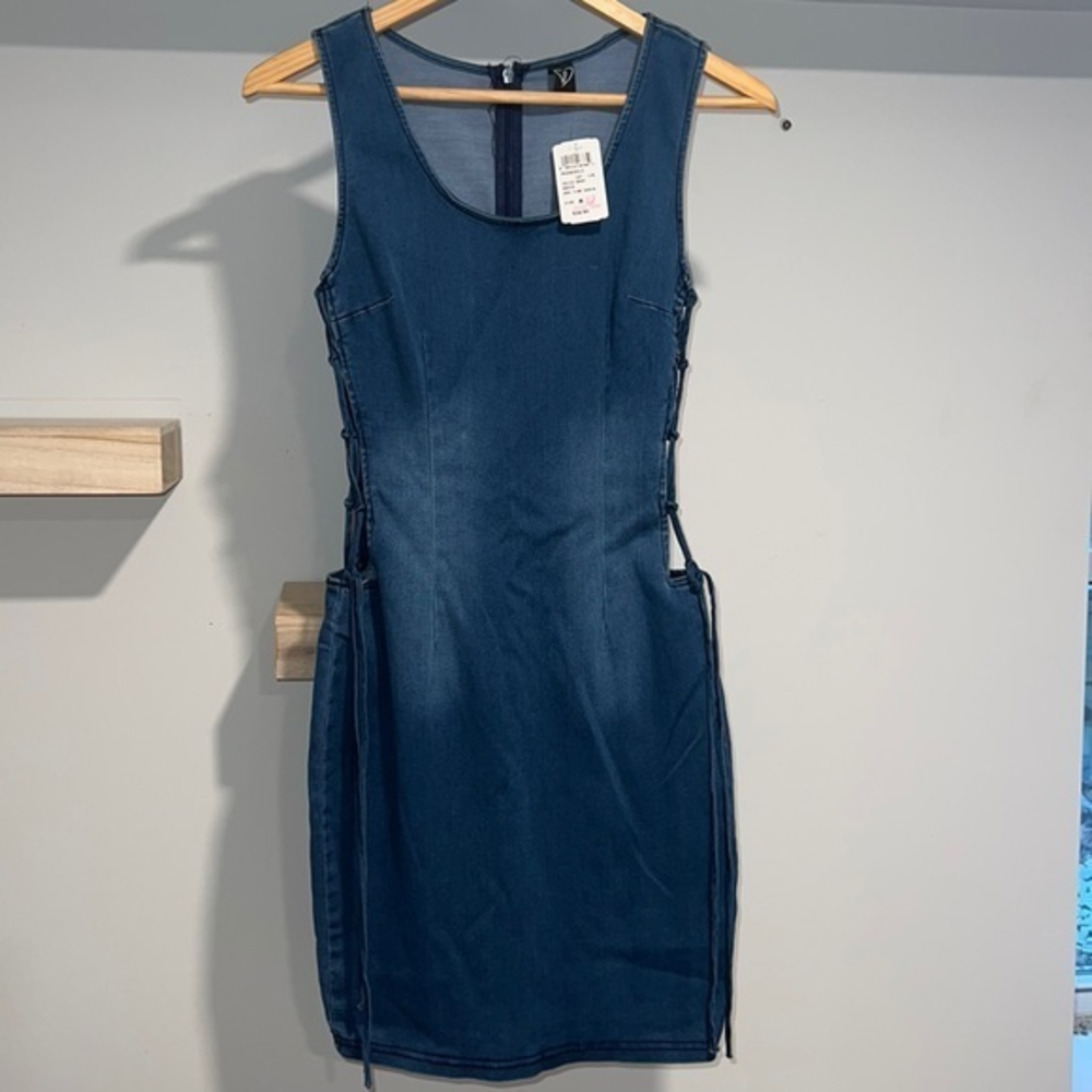 Windsor‎ blue dress with cut outs